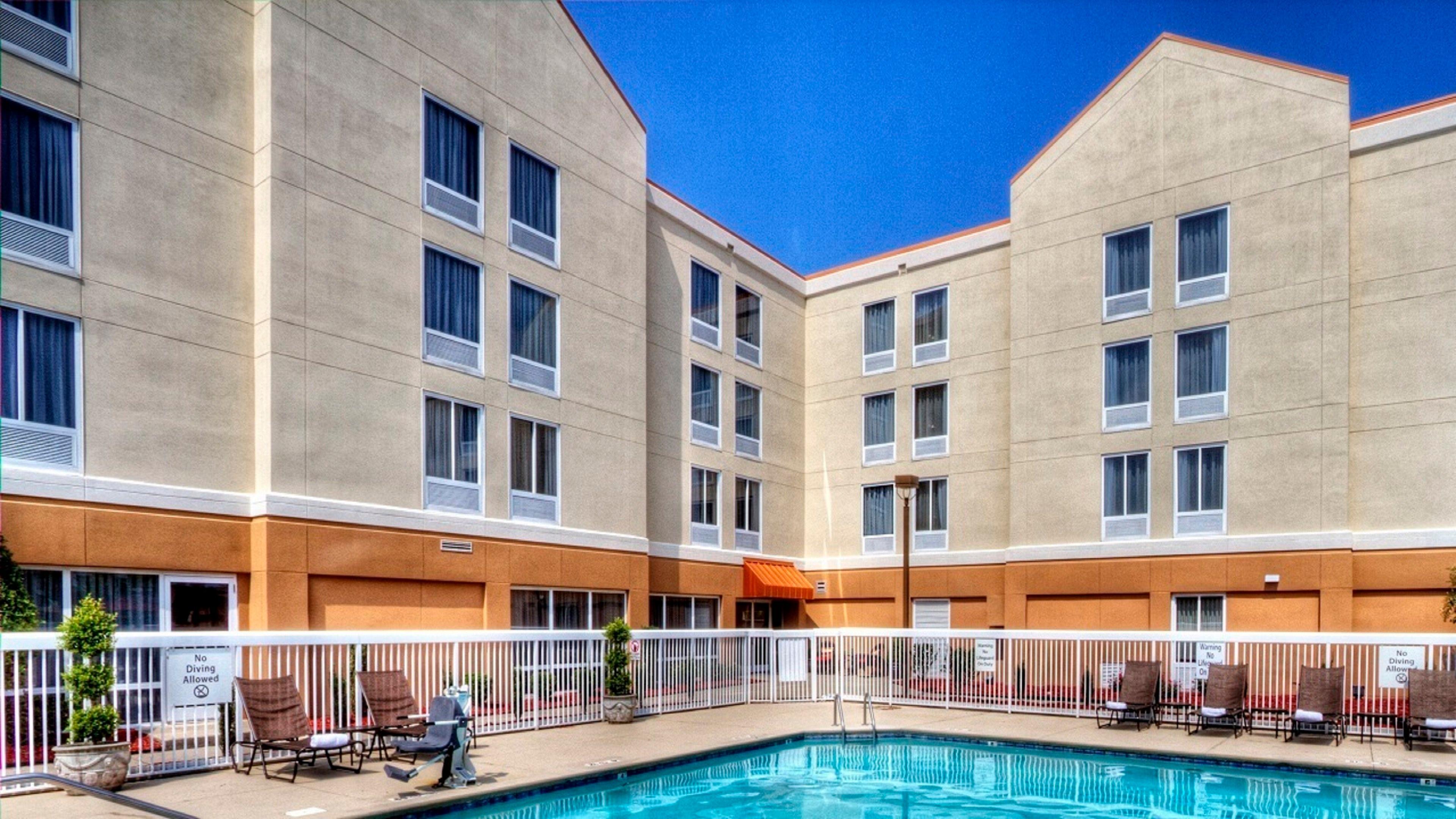 Holiday Inn Express Greenville By Ihg Exteriör bild